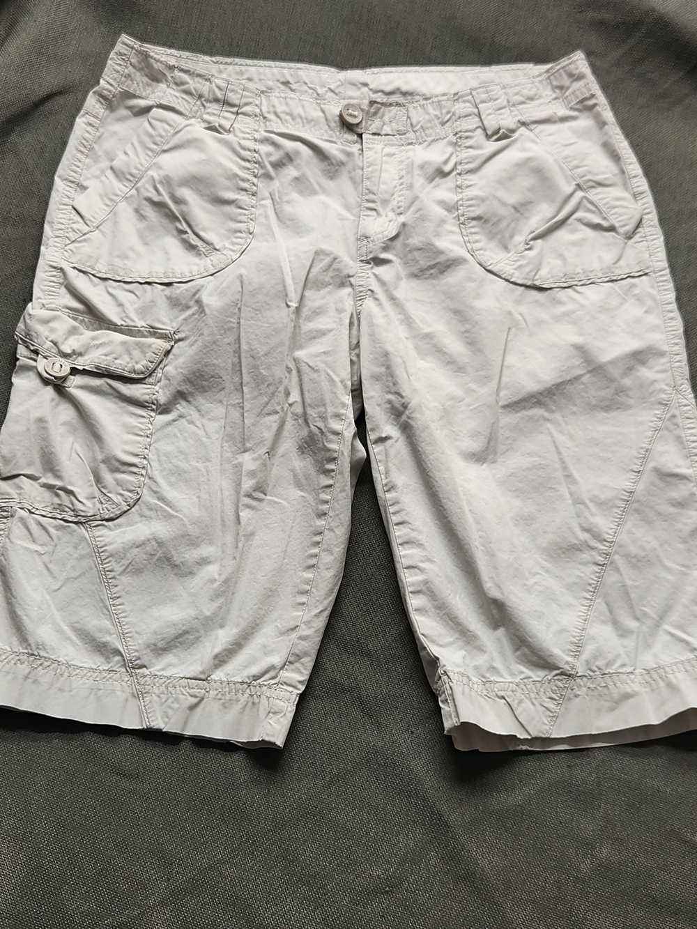⭐️COLUMBIA Women's Size 10 Bermuda Cargo Shorts Ivory Cotton Hiking Gorpcore